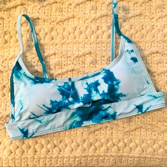 ✨ Tie Dye Bikini Set, Turquoise and White - S(4) - Picture 5 of 11